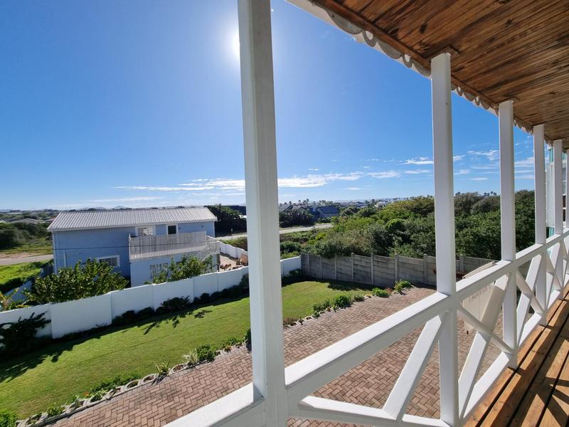 4 Bedroom Property for Sale in Aston Bay Eastern Cape